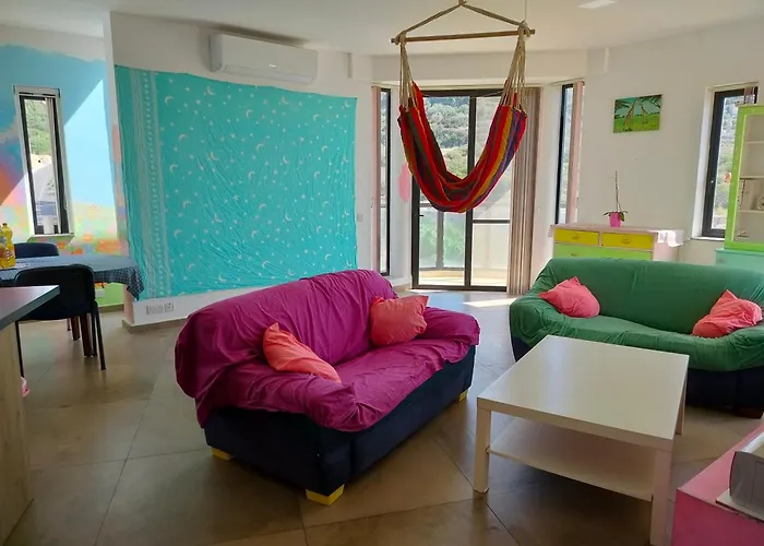 Pink Fairy Paradise Penthouse, 10Mins From The Beach